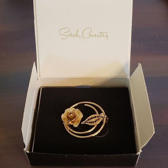 Vintage Signed Sarah Coventry Goldtone Rose Circle Brooch - "Promise" - Picture 2 of 9